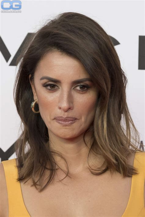 Penelope Cruz Nude Pictures Photos Playboy Naked Topless Fappening