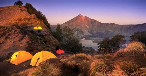 Climbing Mount Rinjani Package 4 Days 3 Nights Starting From Senaru