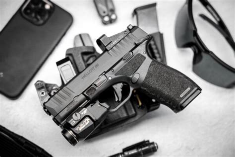 Considering The Hellcat Pro With Manual Safety The Armory Life