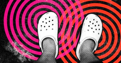 The best accessories to add to your Crocs – Deseret News