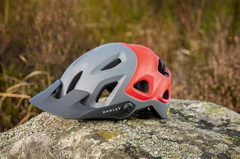 mountain bike helmets   favourite trail lids bikeradar