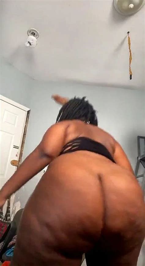 Bustyを視聴 Chaturbate Huge Boobs Busty Curves Porn SpankBang