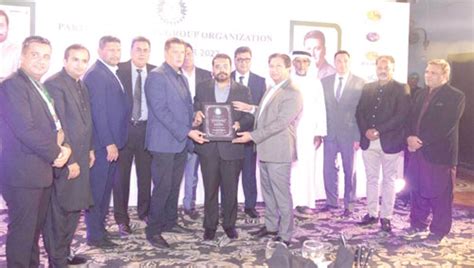 late sm muneer honoured  quaid business award pakistan observer