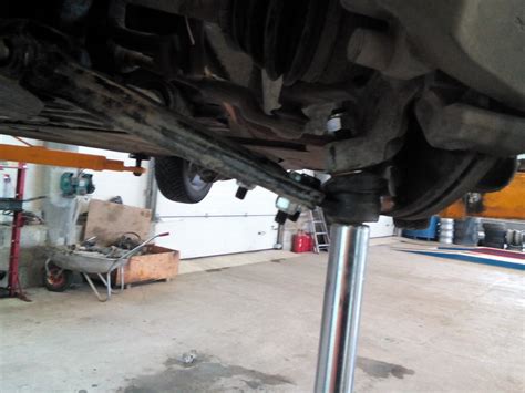 #0053. Замена шаровой опоры — Ford Focus Hatchback II, 1,6 л, 2008 года ...