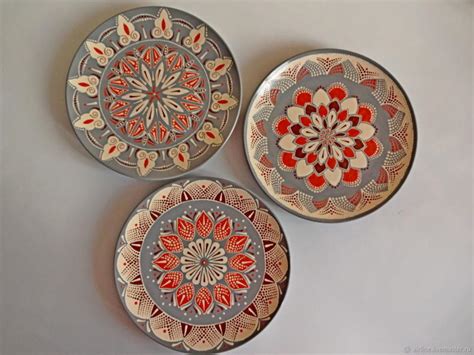 Декоративные тарелки на стену: более 100 способов и фото-идей для ...