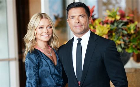 Who Is Kelly Ripa's Husband Mark Consuelos? - Parade