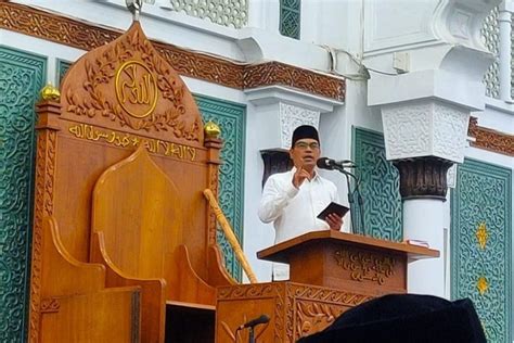 Jadi Penceramah Tarawih Di Masjid Raya Baiturrahman Ini Pesan Rektor