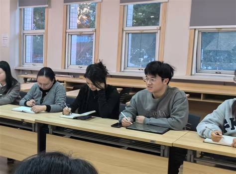 粮油食品学院举办地球上的星星观影及影评交流会 河南工业大学