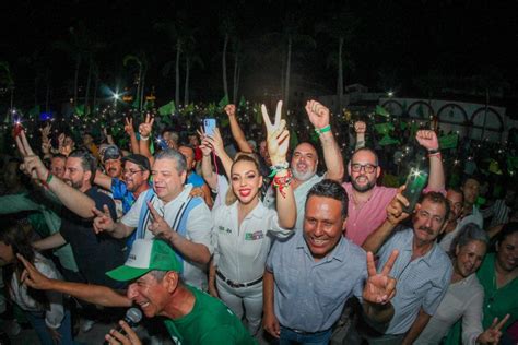 Triunfo Arrollador De La Dra Yussara Canales En El Distrito 05