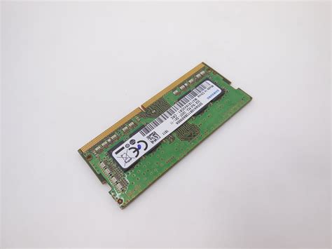 Оперативная память Samsung 8 ГБ DDR4 2400 МГц SODIMM CL17 M471A1K43CB1-CRC