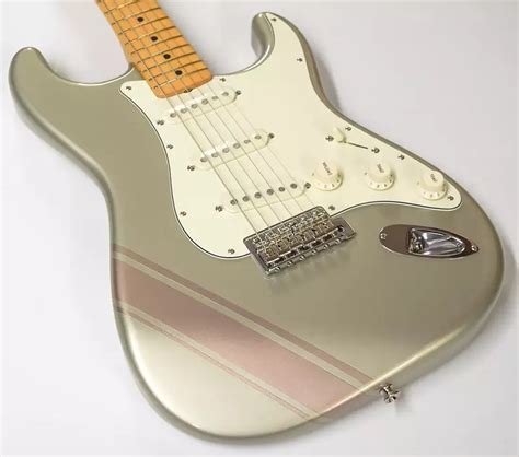 Fender Fsr Traditional 50s Stratocaster 2018 Inca Silver With Shoreline Gold Stripes Floor