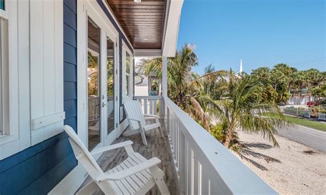 Sign of the Mermaid - Vacation Rental in Anna Maria,FL | AMI Locals