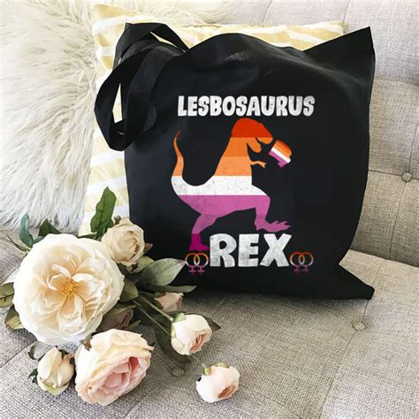 Lesbosaurus Rex Dinosaur In Rainbow Flag For Lesbian Pride NL 2 Buytshirtdesigns