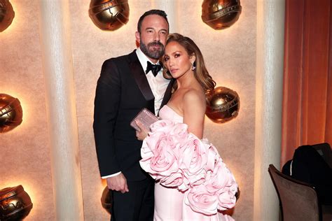 Ben Affleck Didnt Want A Social Media Relationship With J Lo Why He