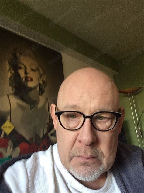 OK Angeber Überzeugungsmodus Meiner ist genauso großt wie dein Dildo aber leckerer sanfter