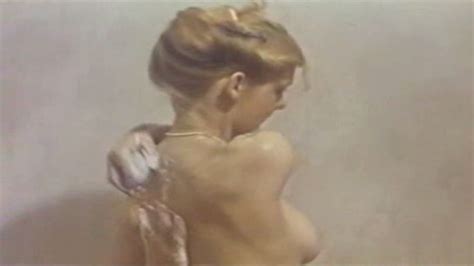 Naked Ulrike Maas in La petite étrangère