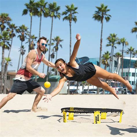 15 Best Beach Games for Summer Entertaining and Endless Fun