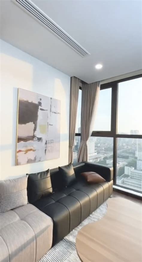 Căn hộ thuê của hot girl dân tộc Tày View xịn nhìn ra thành phố nhiều góc sống ảo