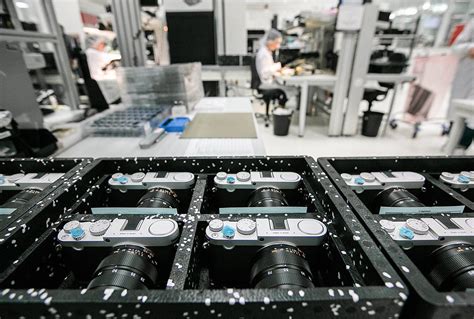 Как производятся самые желанные фотоаппараты в мире — Look At Me