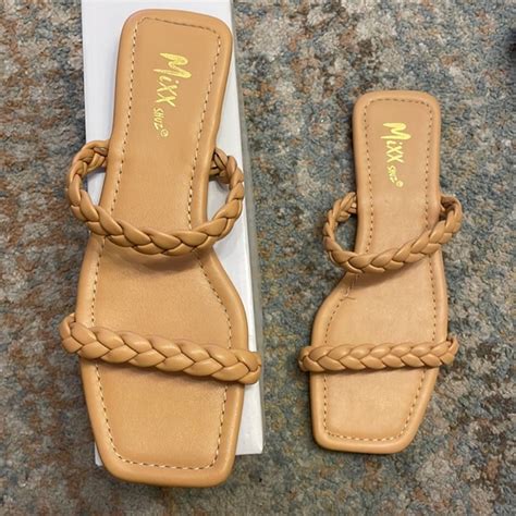 Mixx Shuz Shoes New With Box Mixx Shuz Size Nude Square Toe Flat