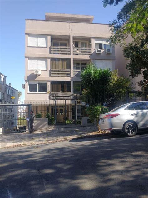 Apartamento Na Rua Pedro Chaves Barcelos 113 Auxiliadora Em Porto