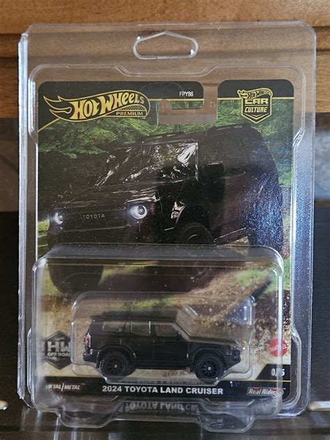 Hot Wheels Premium Car Culture Hw Off Road Toyota Land Cruiser Chase