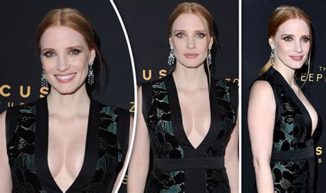 Jessica Chastain Puts On Eye Popping Display In Boob Baring Plunging Gown Celebrity News