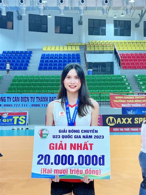 Lộ diện hot girl 23 tuổi cao gần 1m90 được kỳ vọng trở thành Ngọc Hoa mới của bóng chuyền nữ