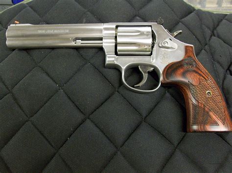Smith And Wesson Model 686 Deluxe 6 I For Sale At
