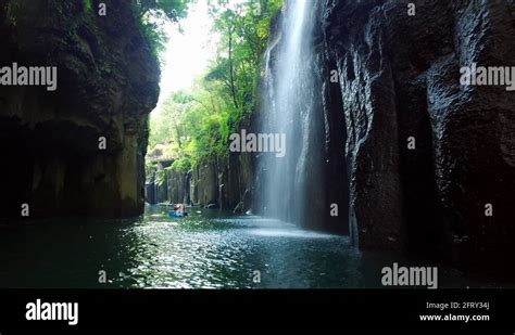 Manai waterfall Stock Videos & Footage - HD and 4K Video Clips - Alamy