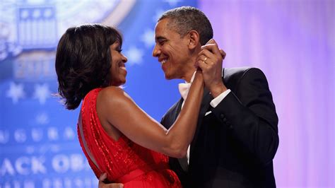 Michelle Obama's 7 Best Arm Moments - Vogue