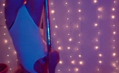 Jessica Barr Melanie Pagan Bikini Breasts Scene In Can T Seem To Make You Mine AZNude