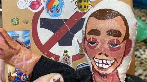 ОБЗОР НА СКЕТЧБУК БЕЗ ТРУСОВ По канону сиси писи бдсээм - YouTube