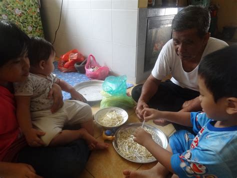 Warisan Nenek Memasak Hidangan Raya