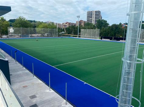 C Sped Sint Tico En El Nuevo Campo De Hockey De La Real Sociedad En San