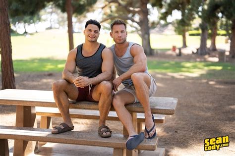 Hot Ripped Muscle Bottom Sean Cody Sumners Bare Hole Fucked By Axel Rockhams Massive Cock