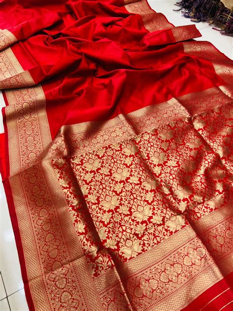 Stylish Red Soft Banarasi Silk Saree With Intricate Blouse Piece Lajreedesigner