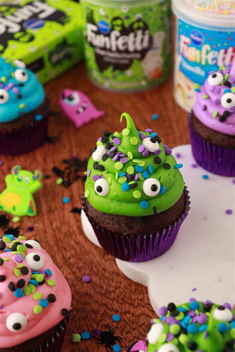 Halloween Eyeball Cupcakes Recipe Pillsbury Baking