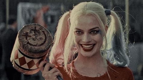 Harley Quinn On Twitter Rt X Warinmymind Harley Quinn With Her Mallet In Suicide Squad