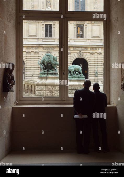 Inside view of the Louvre museum Stock Photo - Alamy