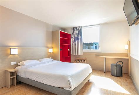 Votre chambre tout confort près de l'aéroport Lyon Saint-Exupéry | B&B