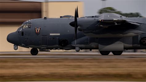 Crews on board AC-130J Ghostrider perform "touch-and-go" exercise ...