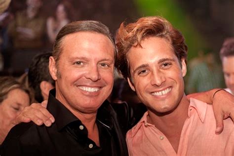 Miguel Gay S Instagram Twitter Facebook On Idcrawl