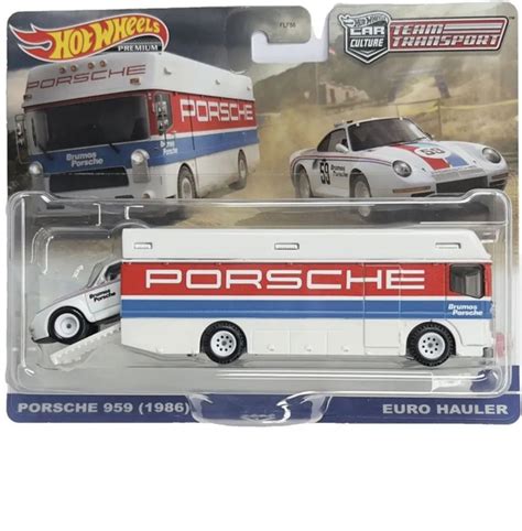 Игровой набор машинок Hot Wheels Team Transport Porsche and Euro Hauler Хот Вилс
