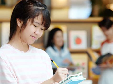 ngành học hot nhất trong tương lai ra trường không lo thiếu việc làm