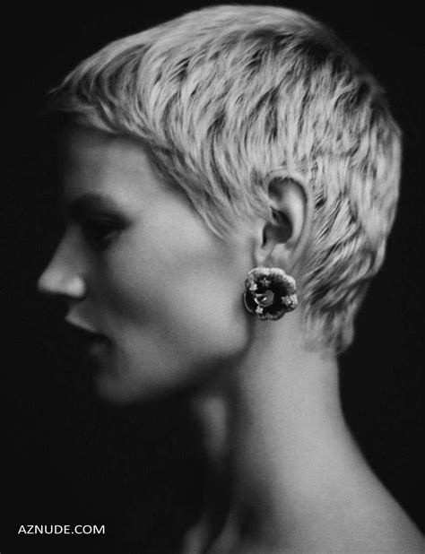 Saskia De Brauw Naked For Vogue September 2015 AZNude