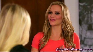 Encajar Lesbianas Lamiendo Y Digitaci N Unas A Otras Xvideos