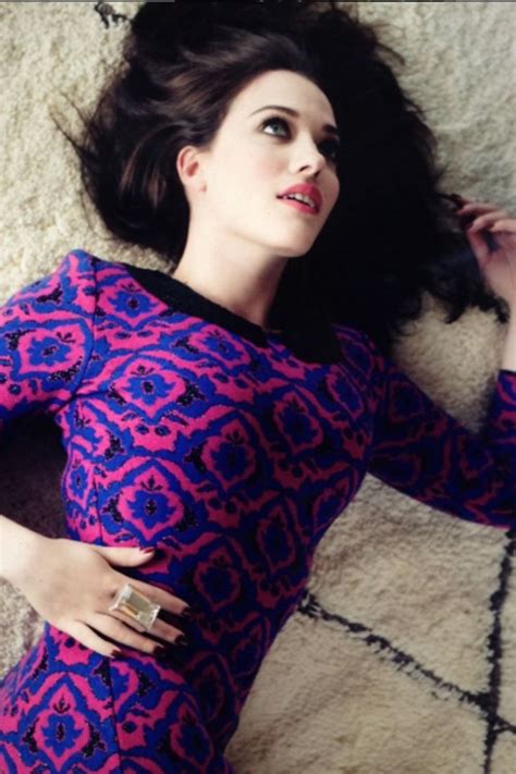 Người đẹp ít tuổi nhất phim Sex and the City diện đồ cực khéo tận dụng tối đa hình thể sexy