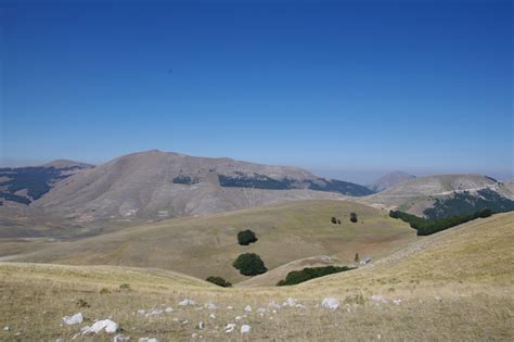 Qui E Adesso Blog Dalla Capanna Ghezzi Al Lago Di Pilato Per Forca Viola