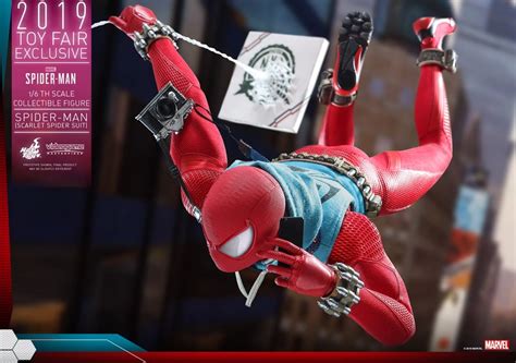 Hot Toys Marvel Spider Man Scarlet Spider Suit Figures